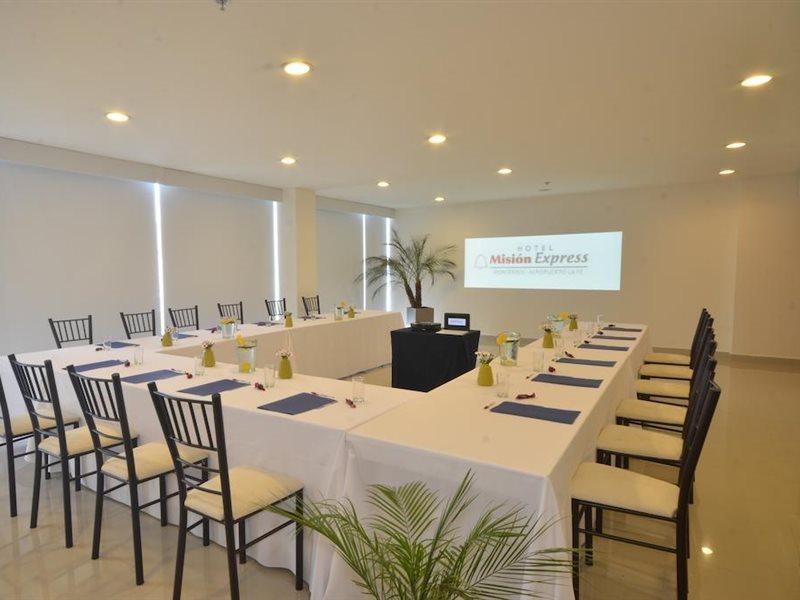 Hotel Mision Express Monterrey Aeropuerto La Fe Apodaca Zewnętrze zdjęcie