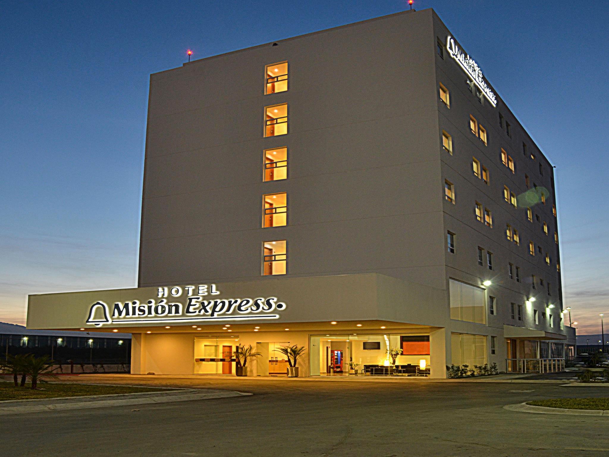 Hotel Mision Express Monterrey Aeropuerto La Fe Apodaca Zewnętrze zdjęcie