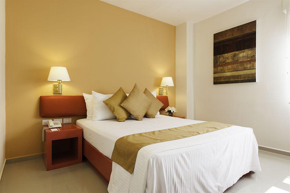 Hotel Mision Express Monterrey Aeropuerto La Fe Apodaca Zewnętrze zdjęcie